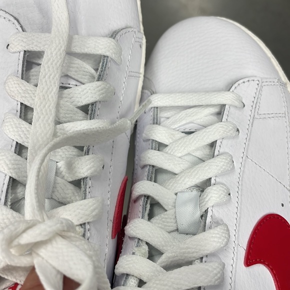 Nike Blazer Low 6.5 Y. Women 8 red white new - Picture 9 of 9